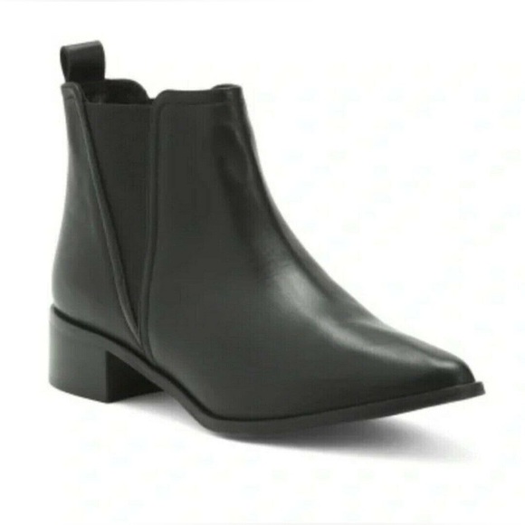 Fabianelli Chelsea Pointy Toe Black Leather Bootie - 8 - Picture 1 of 8